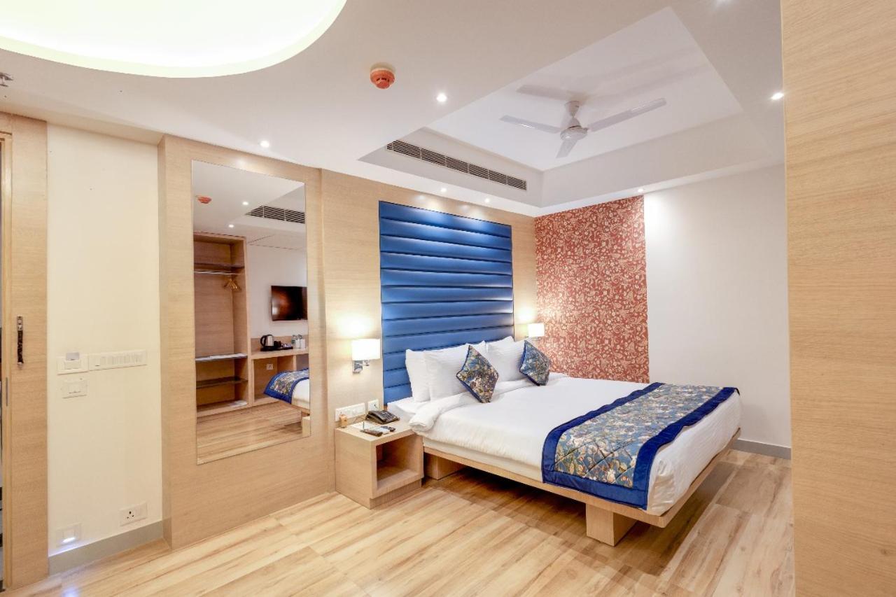 Hotel Surya Grand Siliguri Buitenkant foto