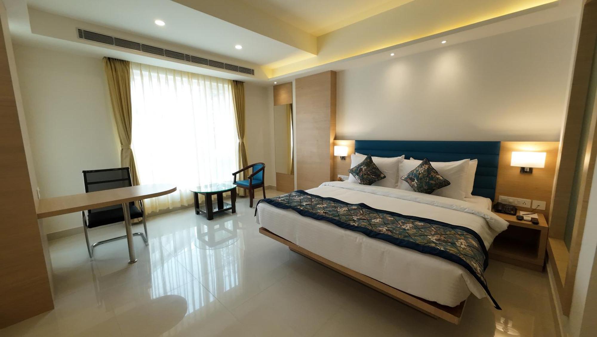 Hotel Surya Grand Siliguri Buitenkant foto
